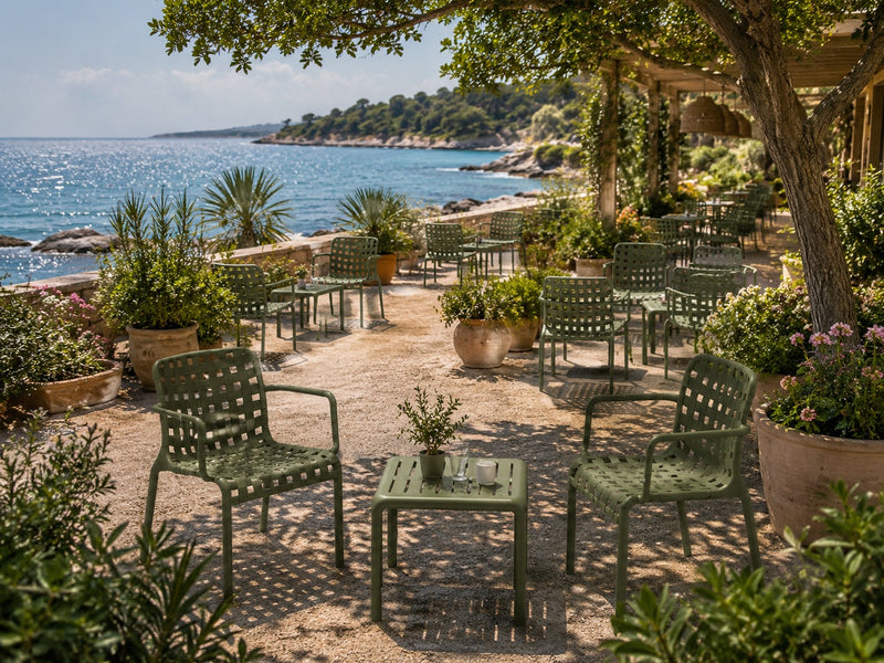 L'Arcolaio Ensemble Ventotene Vert avec 2 Fauteuils et Table Basse en Polypropylène