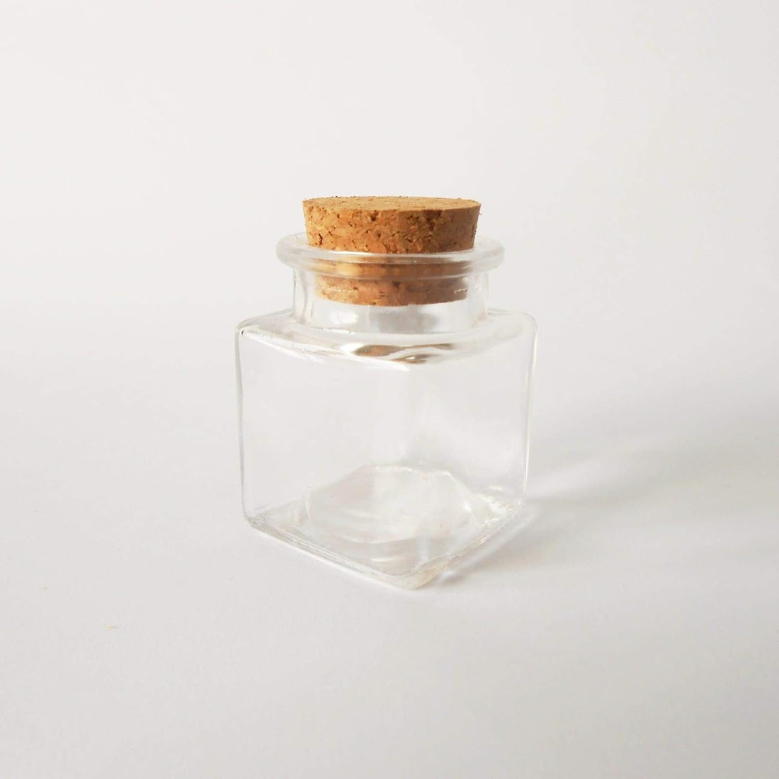 L'Arcolaio Lot de 24 bocaux carrés en verre avec bouchon en liège 4 x 4 x 4 cm