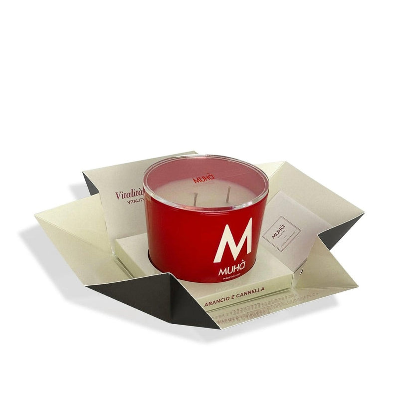 Muhà Candela Profumata Arancio e Cannella 500 g Ø10,5xH11,9 cm – Candela Aromatica Decorativa per la Casa e Idea Regalo