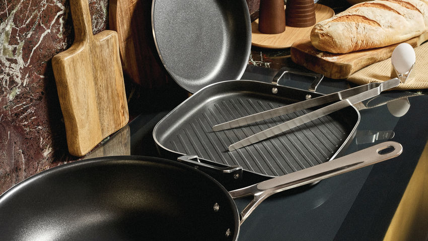 alessi alessi pots pans padella d 16 cm con manico nero ean 8003299496723