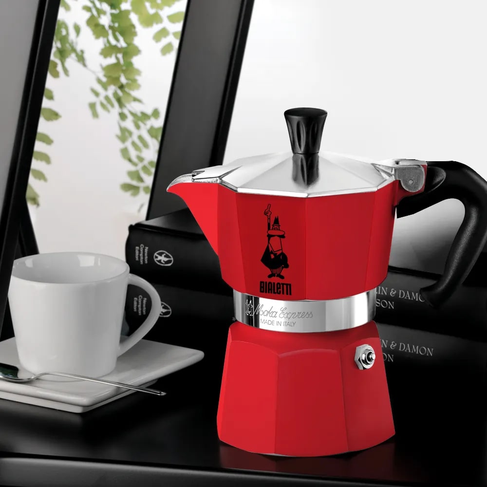 bialetti bialetti moka express 6 tazze rossa con 2 mug ean 8006363074384