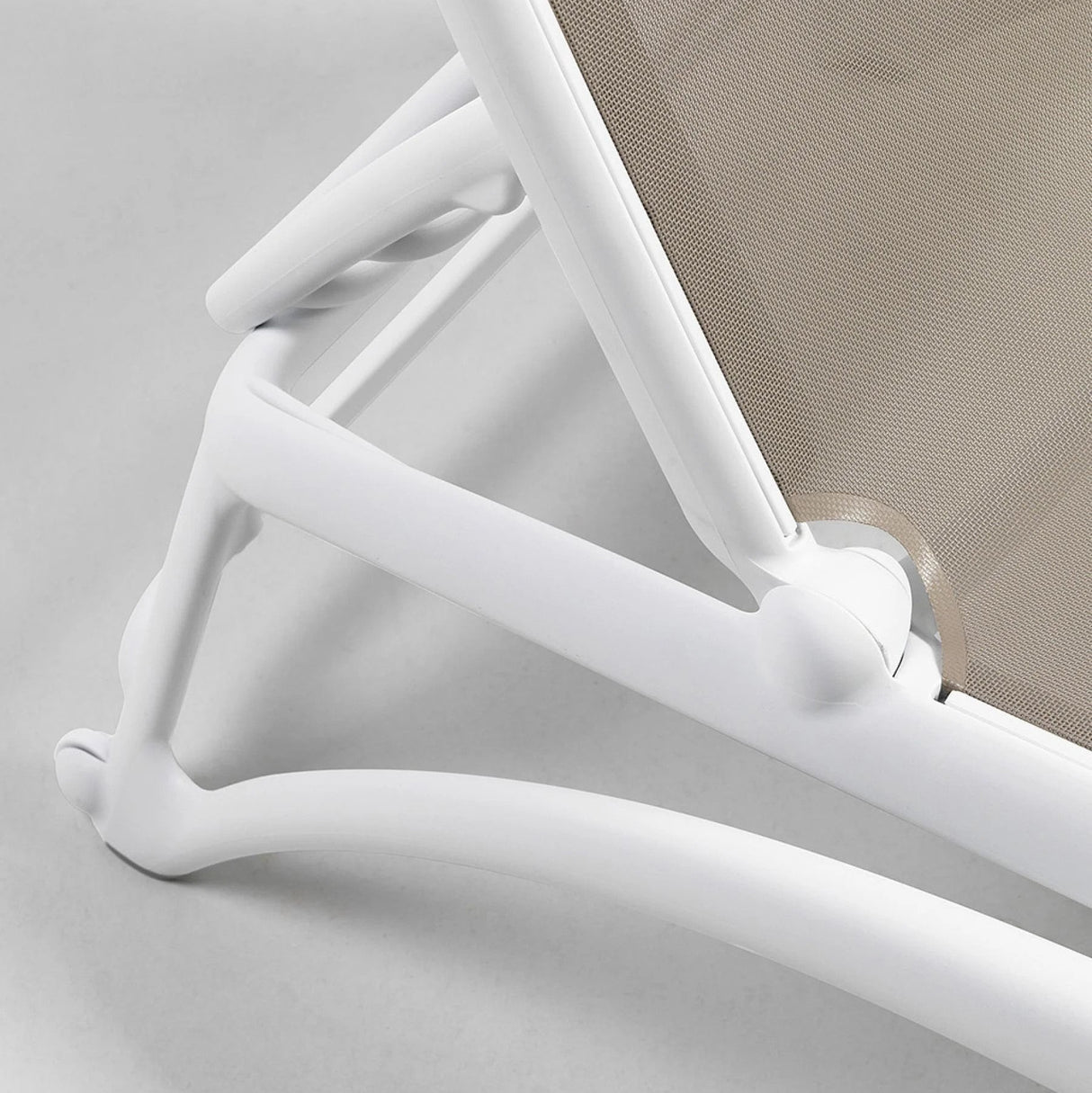 immagine-3-nardi-lettino-atlantico-bianco-tortora-ean-8010352450066