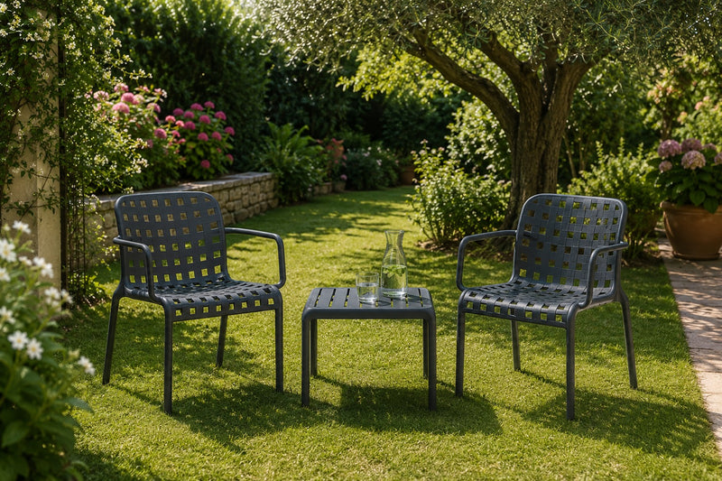 L'Arcolaio Ensemble Ventotene Noir avec 2 Fauteuils et Petite Table en Polypropylène
