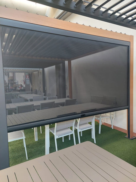 Store occultant auto-enroulable Moia Greenwood pour pergola en textilène 3 m Anthracite