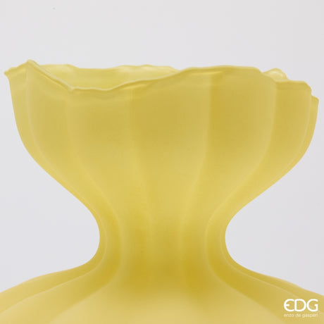 edg enzo de gasperi edg enzo de gasperi vaso flow sinuoso h 32 cm d 26 cm waterproof vetro satinato giallo ean 8059824630674