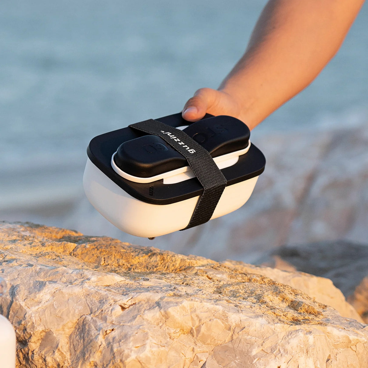 guzzini guzzini set lunch box da viaggio storego con posate bianco nero ean 17110211