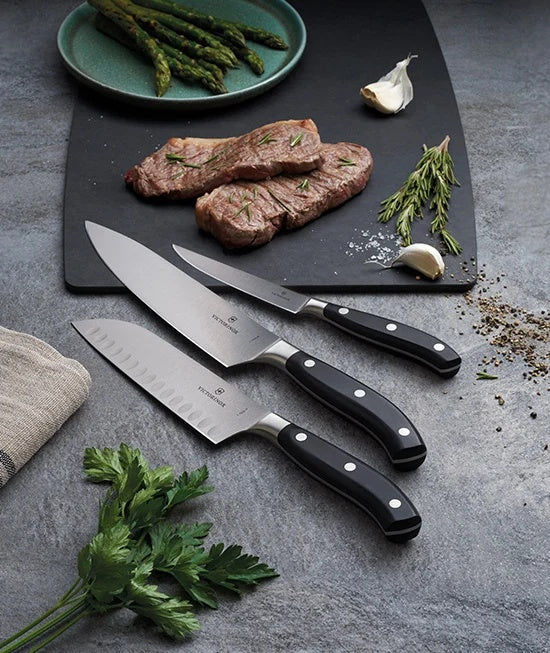 victorinox victorinox coltello cucina lama 15 cm manico fibrox nero ean 7611160506061