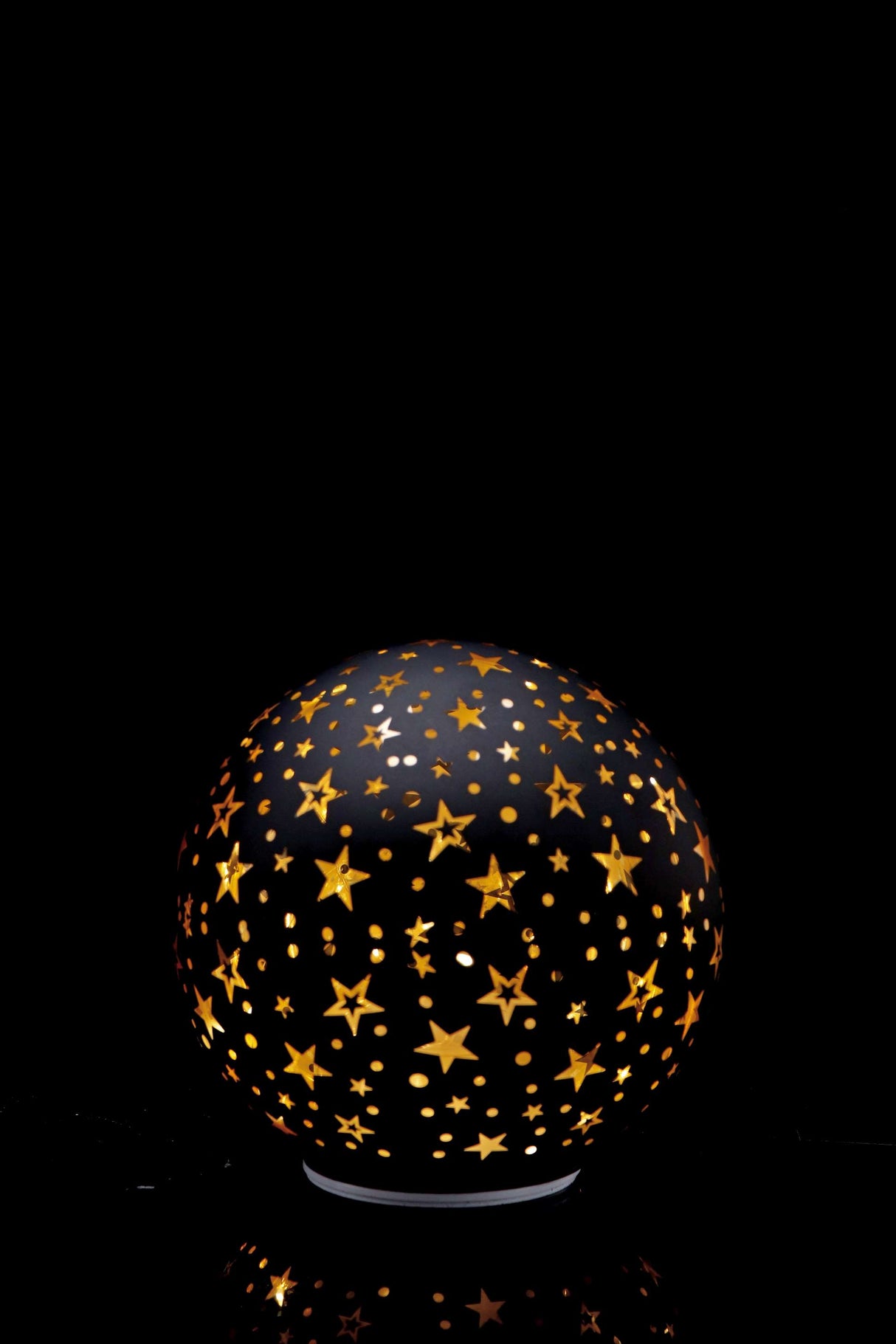 regalo italiano regalo italiano sfera di natale con base vetro ass d 18 cm rosso o oro o nero 1 pz ean 8057586135918