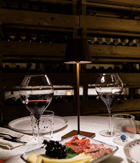 immagine-2-zafferano-poldina-pro-corten-lampada-da-tavolo-in-alluminio-h38-ean-8056300196457