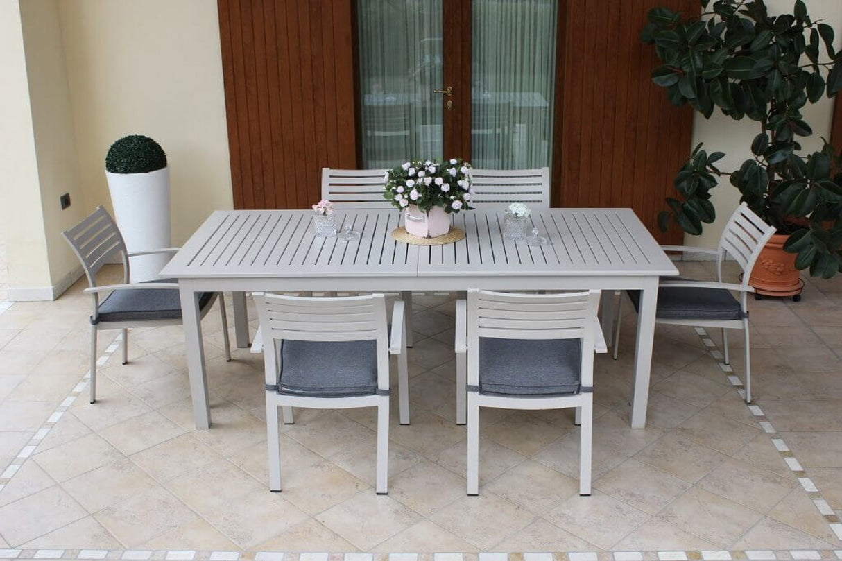 immagine-7-cosma-outdoor-living-tavolo-cuba-allungabile-tortora-220280-x-100
